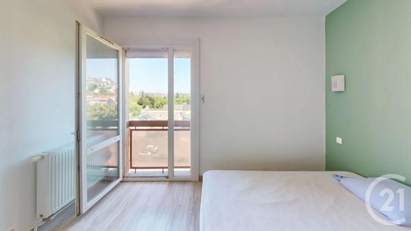 Appartement T4 à vendre  4 pièces - 80,67 m 2   RODEZ  - 12