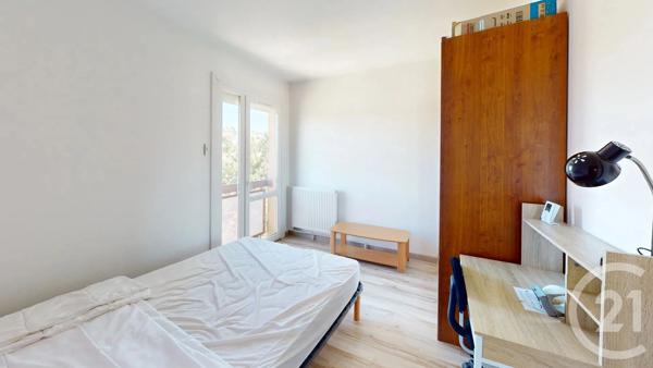Appartement T4 à vendre  4 pièces - 80,67 m 2   RODEZ  - 12