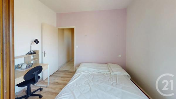 Appartement T4 à vendre  4 pièces - 80,67 m 2   RODEZ  - 12