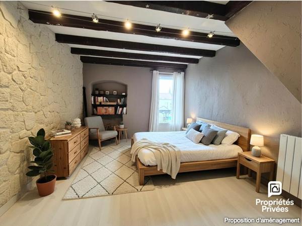 Maison en pierre rénovée - 4 ch - Jardin clos - Garage - Pays de Gex