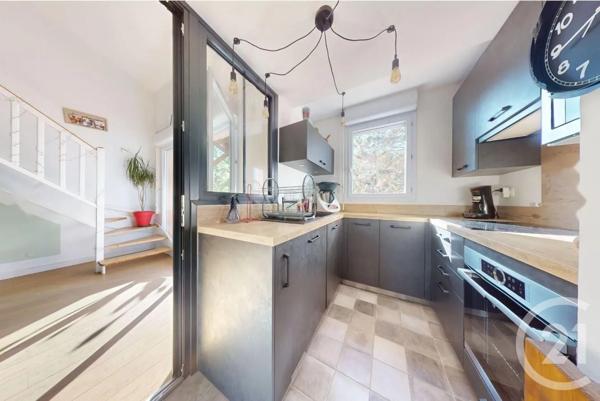 Appartement T4 à vendre  4 pièces - 66 m 2   ST JEAN  - 31
