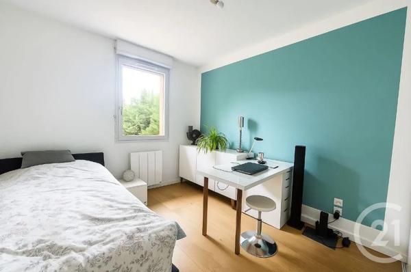 Appartement T4 à vendre  4 pièces - 66 m 2   ST JEAN  - 31