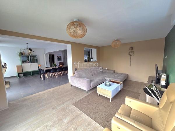 Belle maison 150M² 5 chambres avec piscine .