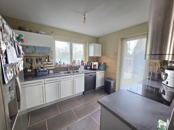 Belle maison 150M² 5 chambres avec piscine .