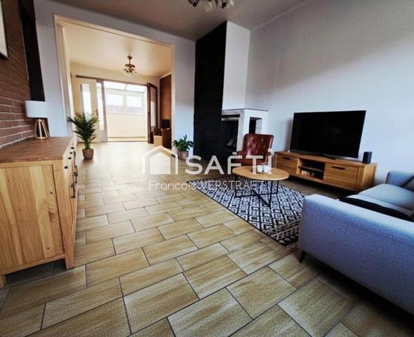 maison atypique de 125 m2 avec garage attenant , grand hangar  et jardin