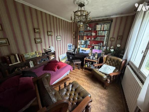 Maison avec grand terrain proche bourg de Portbail 