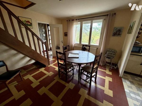 Maison avec grand terrain proche bourg de Portbail 