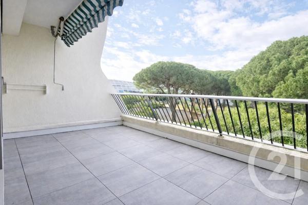 Appartement F2 à vendre  2 pièces - 42,26 m 2   LA GRANDE MOTTE  - 34