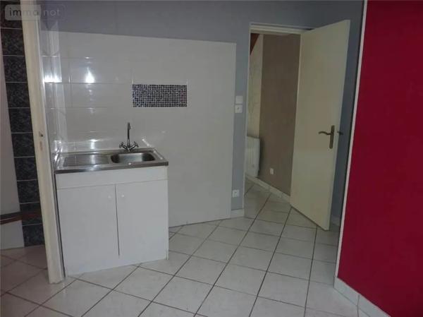 Location - Maison La Baconnière 53240 2 pièces 40 m 2 100 m 2