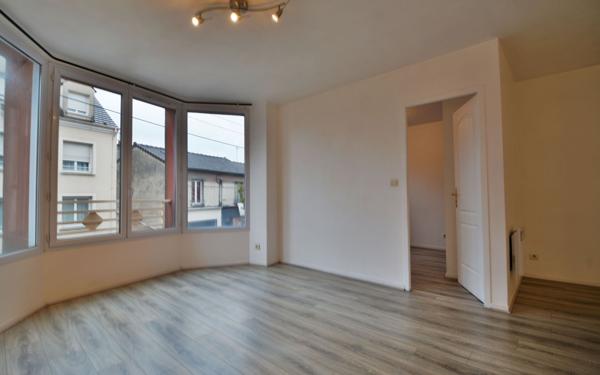 Appartement à vendre    2 pièces • 40 m2 Esbly