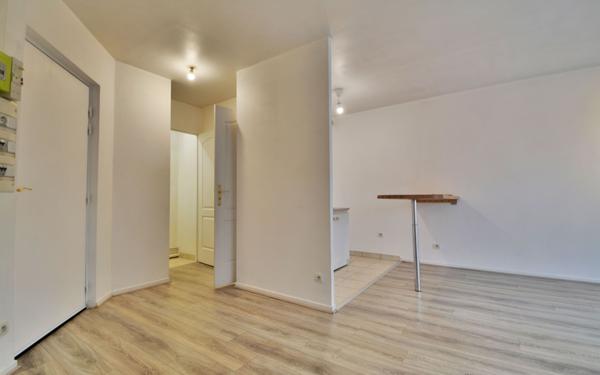 Appartement à vendre    2 pièces • 40 m2 Esbly