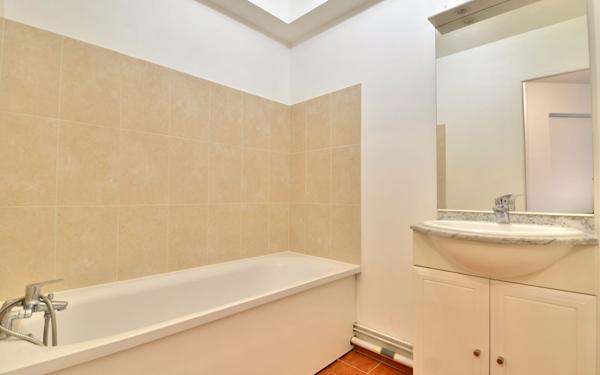 Appartement à vendre    2 pièces • 40 m2 Esbly