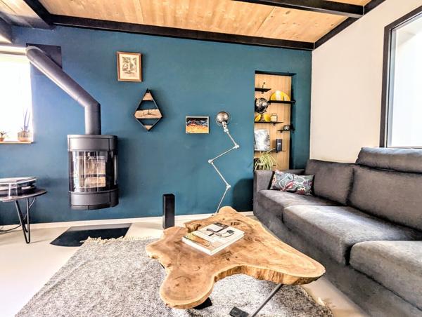 Très belle villa dans le village avec jardin et bassin