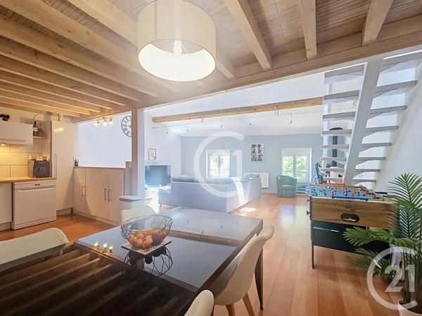 Appartement Duplex à vendre  5 pièces - 98,90 m 2   LAGNIEU  - 01