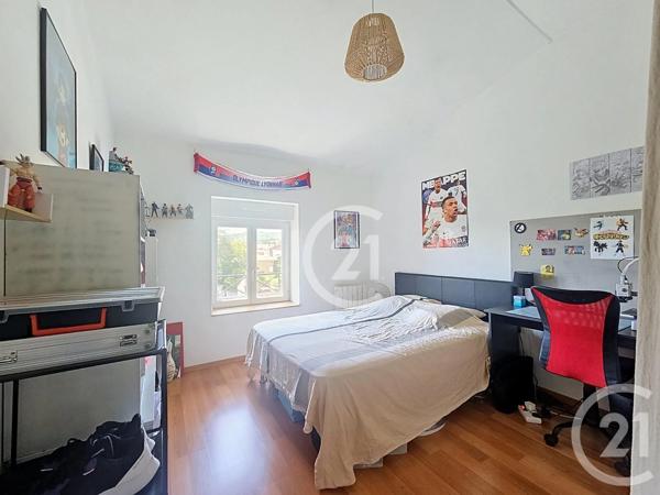 Appartement Duplex à vendre  5 pièces - 98,90 m 2   LAGNIEU  - 01