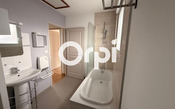 Appartement à louer    4 pièces •  Templeuve