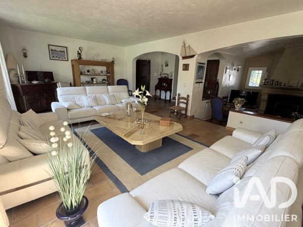 Maison à vendre 6 pièces 217 m² Fréjus
