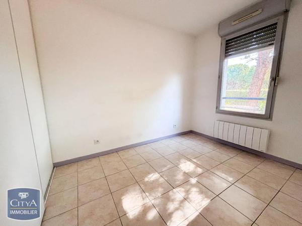 Appartement à louer 4 pièces 74.98m² Carcassonne (11000)
