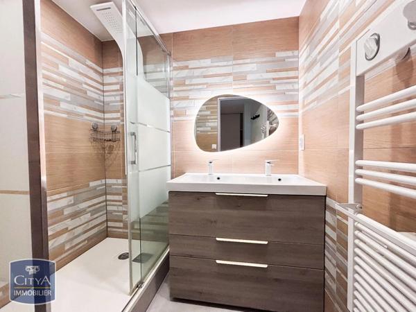 Appartement à louer 4 pièces 74.98m² Carcassonne (11000)