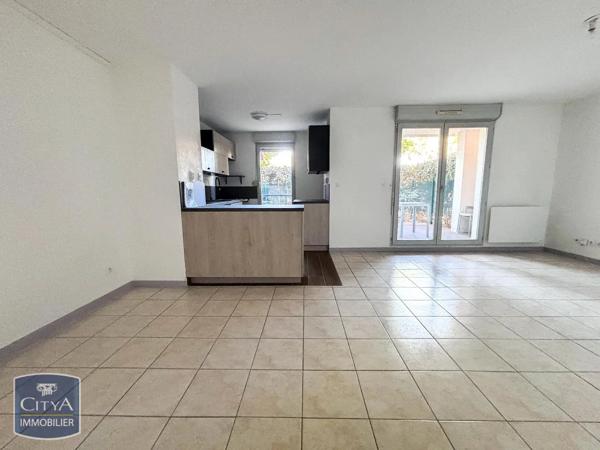Appartement à louer 4 pièces 74.98m² Carcassonne (11000)