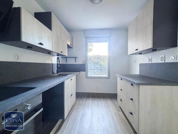 Appartement à louer 4 pièces 74.98m² Carcassonne (11000)