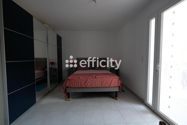 Immeuble
        
        - 464 m² Exclusivité 620 000 € *