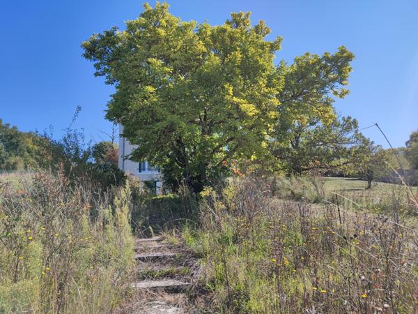 Maison surélevée de 60 M² avec son terrain constructible