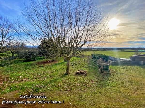 PROCHE LA CLAYETTE (71) Ancienne ferme rénovée 244 m², 10 pièces, 7 chambres avec dépendances et 2,5 ha de terrain