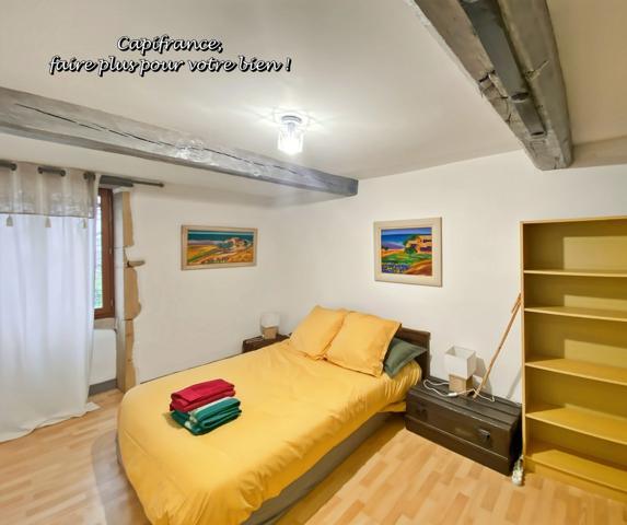 PROCHE LA CLAYETTE (71) Ancienne ferme rénovée 244 m², 10 pièces, 7 chambres avec dépendances et 2,5 ha de terrain