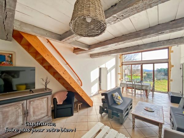 PROCHE LA CLAYETTE (71) Ancienne ferme rénovée 244 m², 10 pièces, 7 chambres avec dépendances et 2,5 ha de terrain