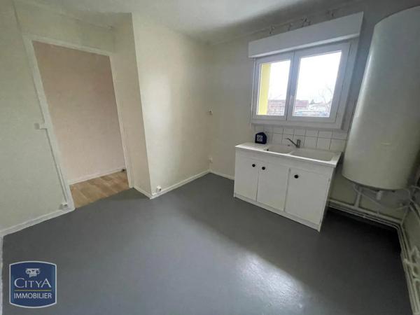 Appartement à louer 4 pièces 63.17m² Angoulême (16000)