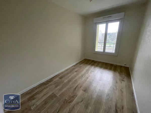Appartement à louer 4 pièces 63.17m² Angoulême (16000)