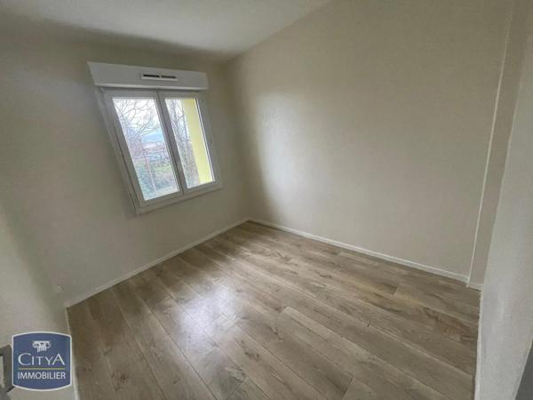 Appartement à louer 4 pièces 63.17m² Angoulême (16000)