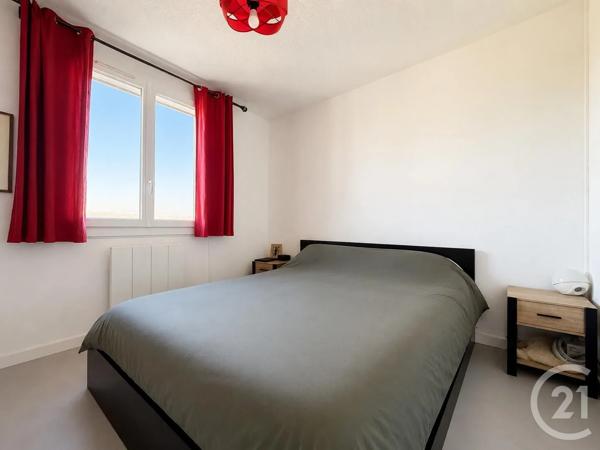 Appartement T2 à vendre  2 pièces - 53 m 2   VALENCE  - 26
