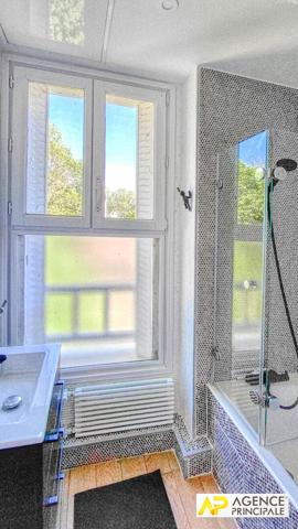 Versailles Montreuil Maison 8 pièces 6 chambres 268 m² au sol avec garage et studio indépendant de 27 m² habitables 2 080 000 € **  - Référence  28351