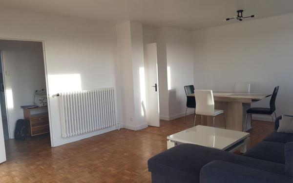 Appartement à vendre    3 pièces • 72 m2 Guingamp