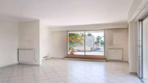 Nice Cimiez - Appartement de 4 Pieces Dernier étage - Terrasse 380m2