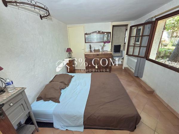 Villa 6 pièce(s) 5 chambre(s) 160 m²