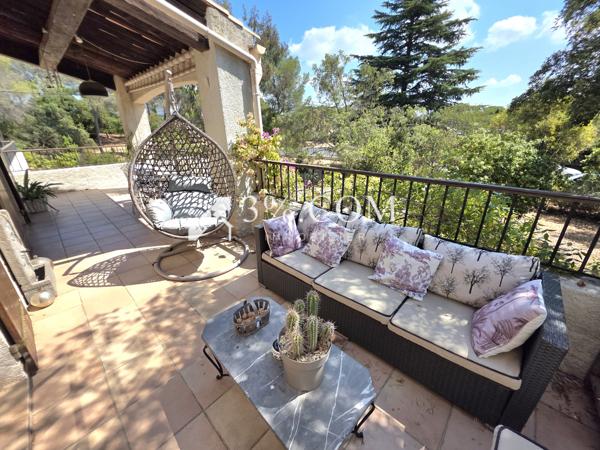 Villa 6 pièce(s) 5 chambre(s) 160 m²