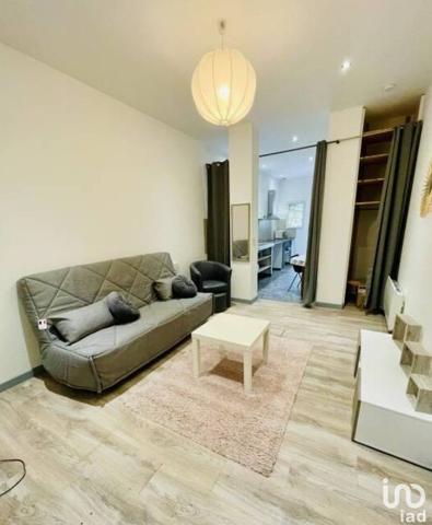 Maison 7 pièces de 380 m² à Sainte-Foy-la-Grande (33220)