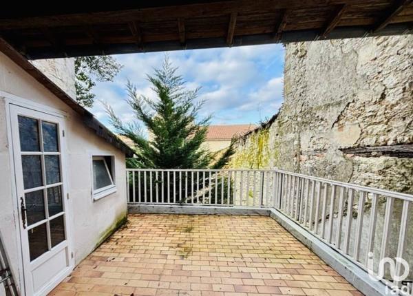 Maison 7 pièces de 380 m² à Sainte-Foy-la-Grande (33220)