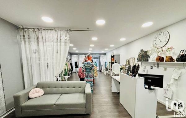 Maison 7 pièces de 380 m² à Sainte-Foy-la-Grande (33220)