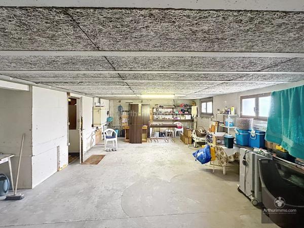 Vente                                                      Maison
                        
                     5 pièces                      143 m2                     à Le Coteau