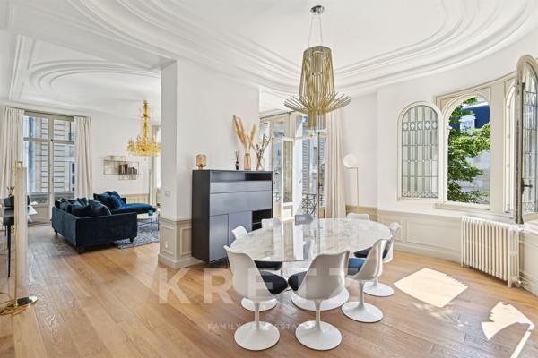 Appartement rénové dans un bel Hôtel Particulier