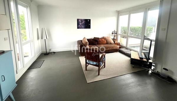 Duplex 5 pièces rénové vues dégagées au calme