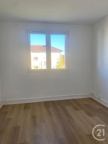 Appartement à vendre  2 pièces - 41,74 m2 FONTAINEBLEAU - 77