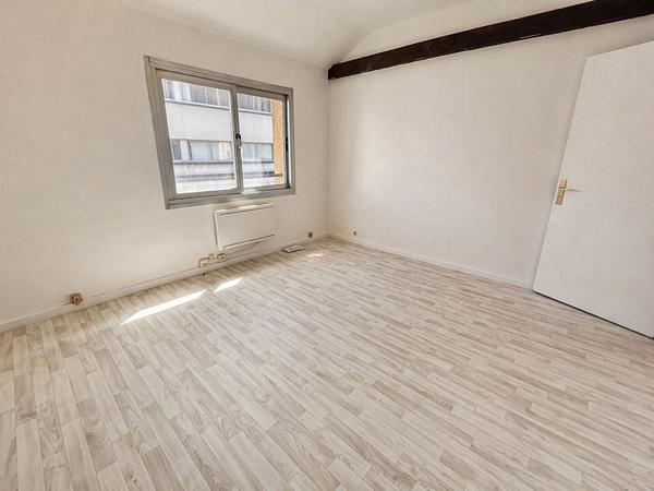 Bureaux à louer 89 M² - Quartier Mairie SAINT MAUR DES FOSSES ( RER A ) - SAINT MAUR DES FOSSES