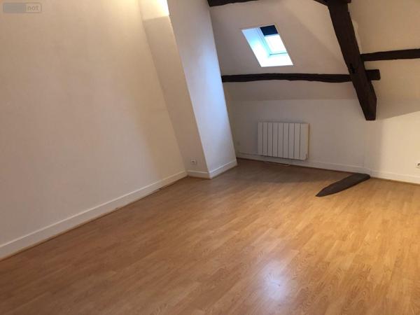 Appartement à louer à Crépy-en-Valois dans l'Oise (60800), ref : 60092/341   
centre ville