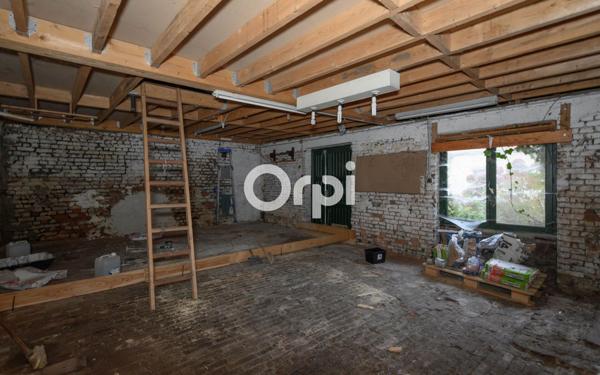 Immeuble à vendre    8 pièces • 280 m2 Berlaimont