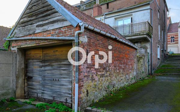 Immeuble à vendre    8 pièces • 280 m2 Berlaimont